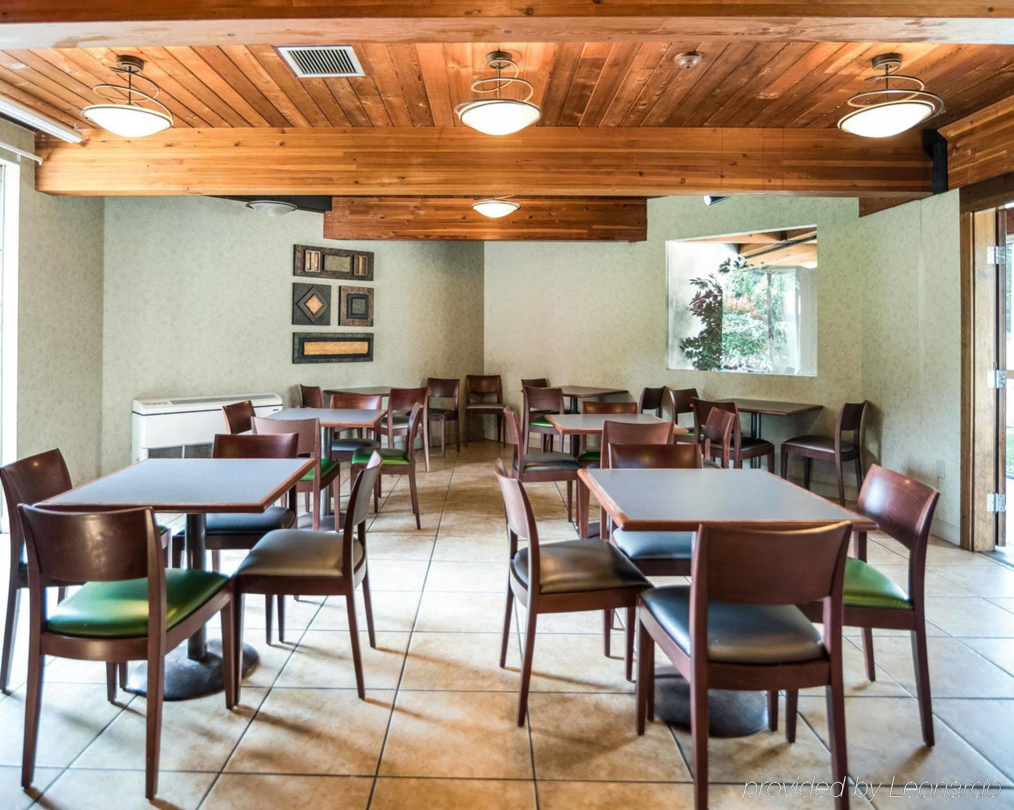 Rodeway Inn Грийнфийлд Екстериор снимка