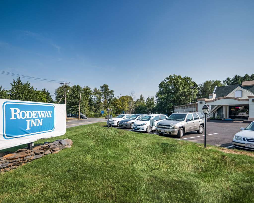 Rodeway Inn Грийнфийлд Екстериор снимка