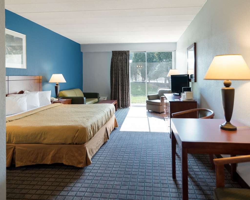 Rodeway Inn Грийнфийлд Стая снимка